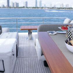 Azimut 60 Geisha Miami 12