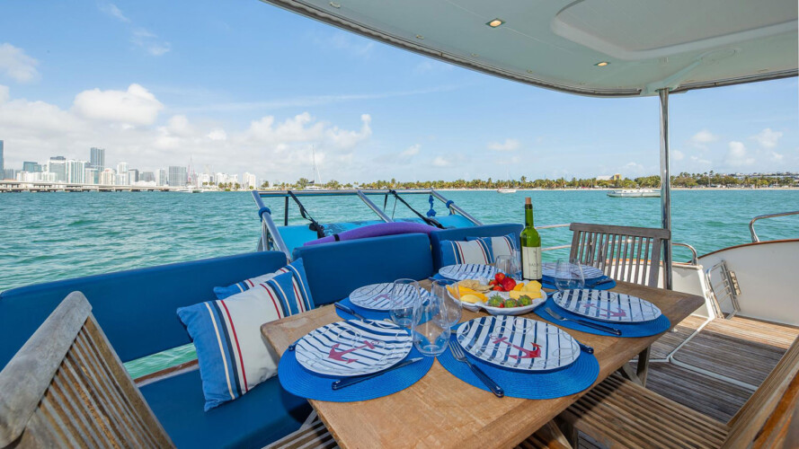 Catamaran Fountaine Pajot 47 Aeolus Miami 18