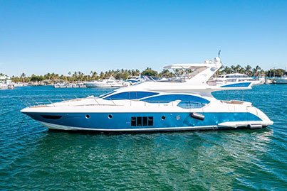 rent yacht 70 Azimut Lupo Miami