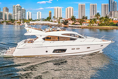 rent yacht Sunseeker Manhattan 70 Lavish Miami