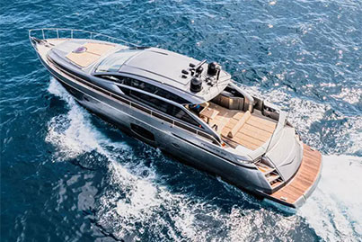 rent yacht pershing 62 finstar Miami