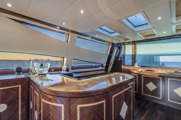 yacht 115 Leopard Encore Miami 22