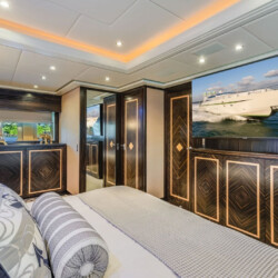yacht 115 Leopard Encore Miami 26