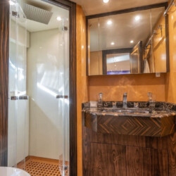 yacht 115 Leopard Encore Miami 30