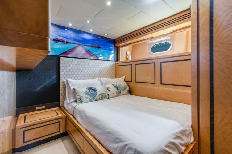 yacht 115 Leopard Encore Miami 34