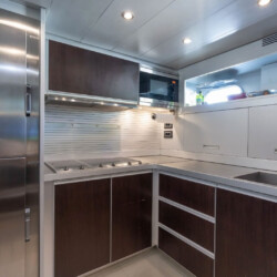 yacht 115 Leopard Encore Miami 37