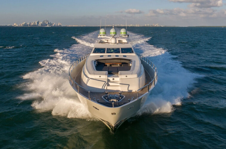 yacht 115 Leopard Encore Miami 4