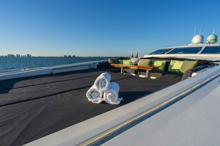 yacht 115 Leopard Encore Miami 5