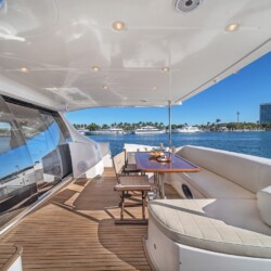 yacht 70 Azimut Lupo Miami 10