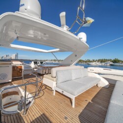 yacht 70 Azimut Lupo Miami 11