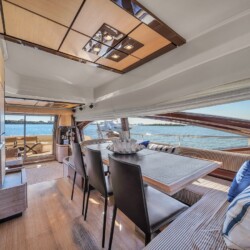 yacht 70 Azimut Lupo Miami 17