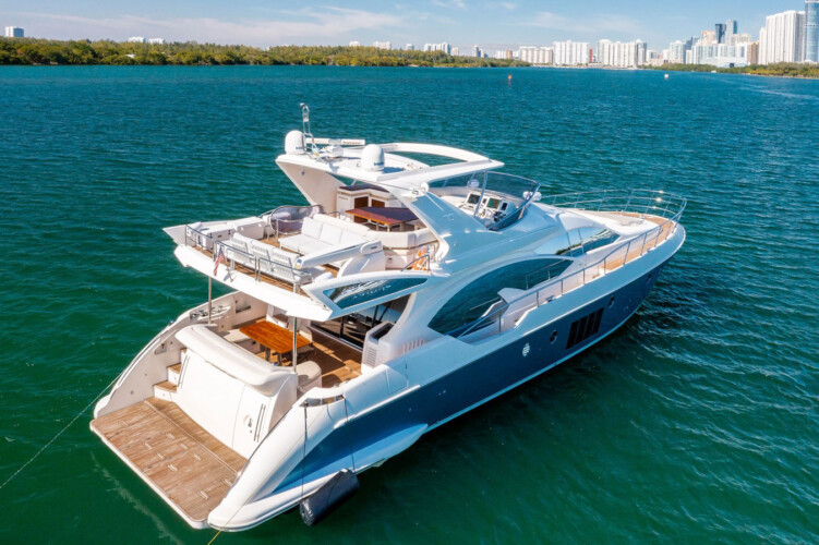 yacht 70 Azimut Lupo Miami 2