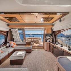 yacht 70 Azimut Lupo Miami 24