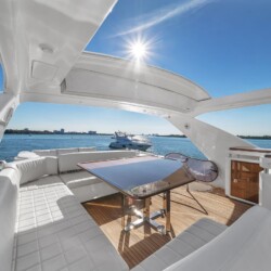 yacht 70 Azimut Lupo Miami 8