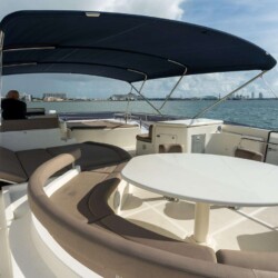 yacht 78 Ferretti Destiny Miami 13