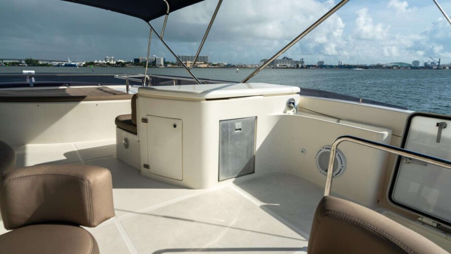 yacht 78 Ferretti Destiny Miami 16