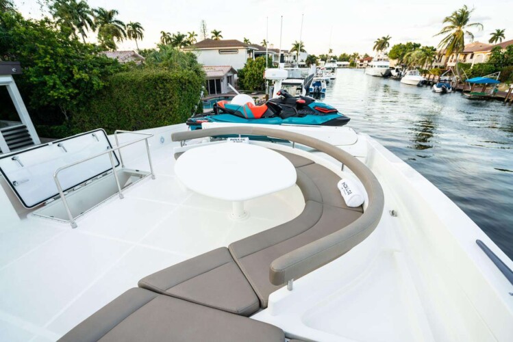 yacht 78 Ferretti Destiny Miami 18