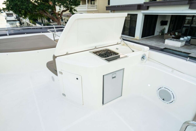 yacht 78 Ferretti Destiny Miami 21