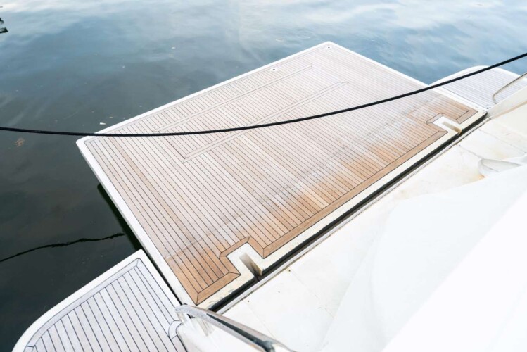 yacht 78 Ferretti Destiny Miami 25