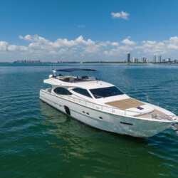 yacht 78 Ferretti Destiny Miami 33