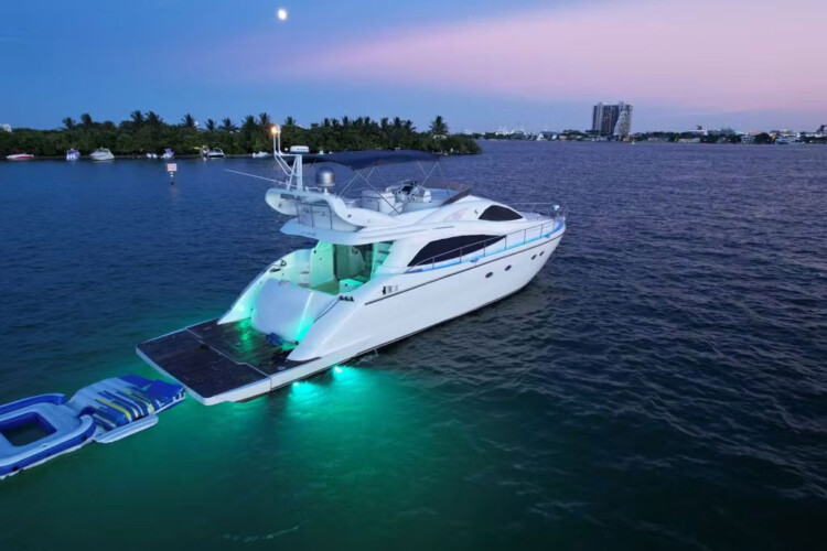 yacht Aicon 65 Warrior Miami 1