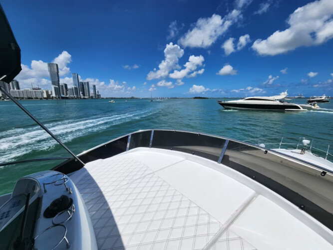 yacht Aicon 65 Warrior Miami 12