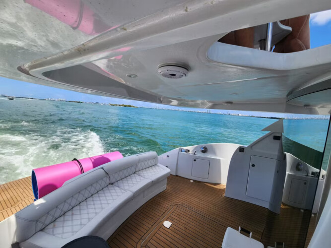 yacht Aicon 65 Warrior Miami 14