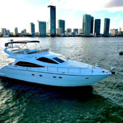yacht Aicon 65 Warrior Miami 17