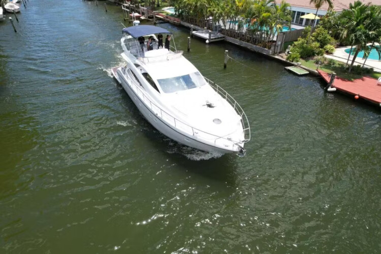 yacht Aicon 65 Warrior Miami 4