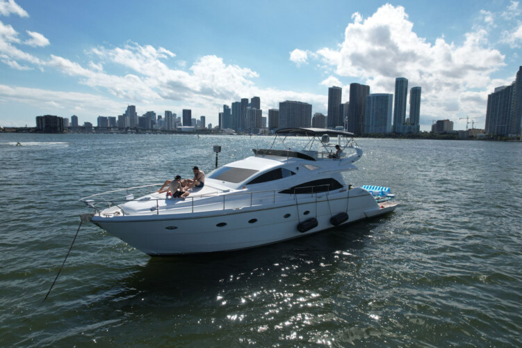 yacht Aicon 65 miami 6
