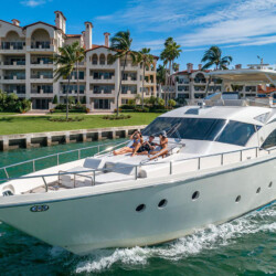 yacht Aicon 75 Therapy Miami 1