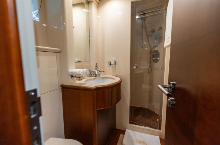 yacht Azimut 100 Daniela Miami 13