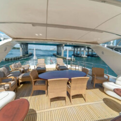 yacht Azimut 100 Daniela Miami 15