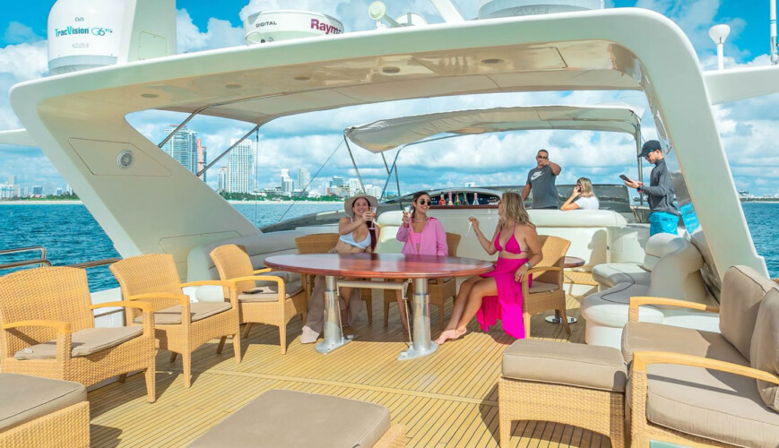 yacht Azimut 100 Daniela Miami 5