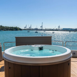 yacht Azimut 100 Daniela Miami 8