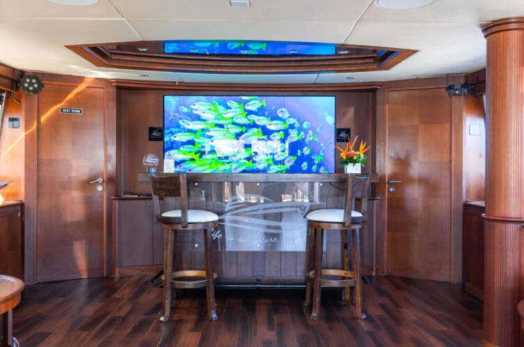 yacht Azimut 100 Daniela Miami 9