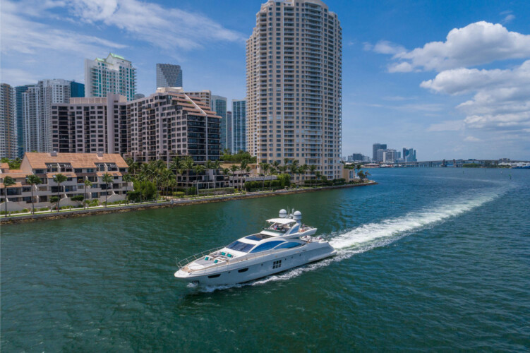 yacht Azimut 103 Scarlet Miami 1