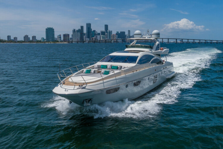 yacht Azimut 103 Scarlet Miami 2