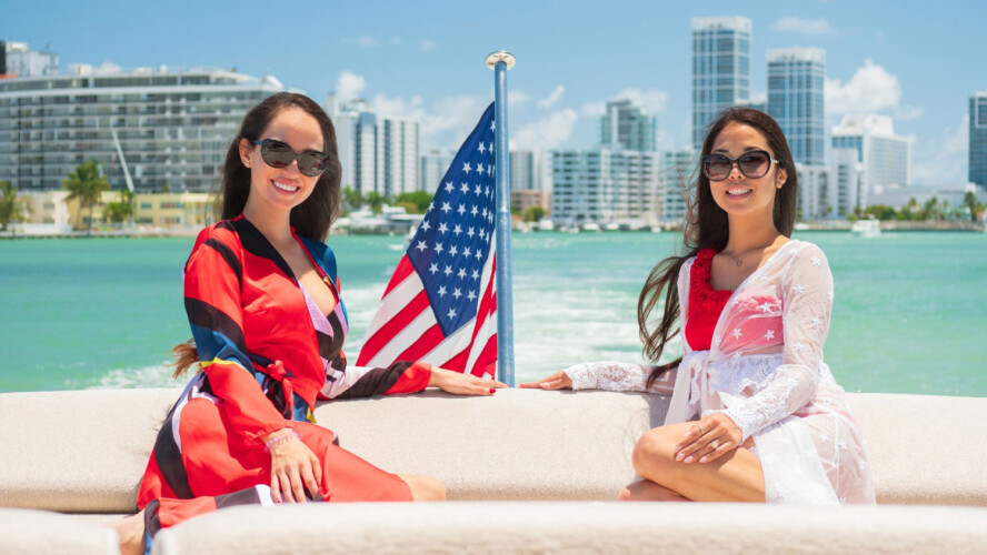 yacht Azimut 103 Scarlet Miami 4