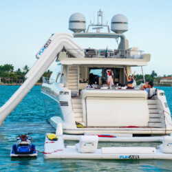 yacht Azimut 103 Scarlet Miami 7