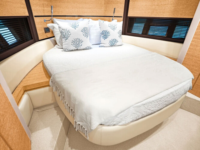 yacht Azimut 54 ALPHA Miami 6