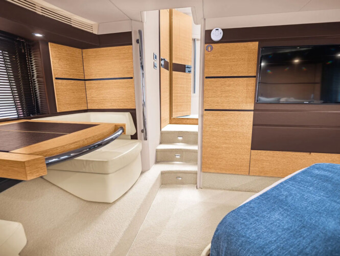 yacht Azimut 54 ALPHA Miami 8