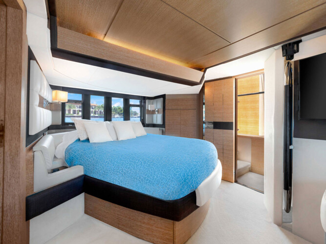 yacht Azimut 64 Third Wind Miami 16