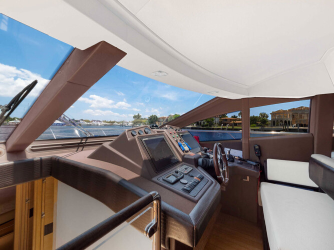 yacht Azimut 64 Third Wind Miami 26