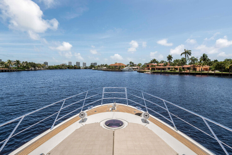 yacht Azimut 64 Third Wind Miami 31