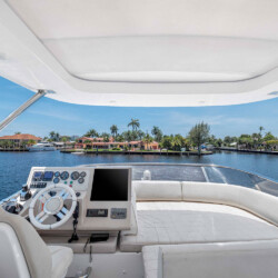 yacht Azimut 64 Third Wind Miami 32