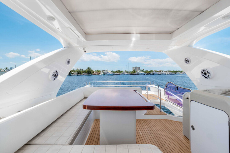 yacht Azimut 64 Third Wind Miami 34