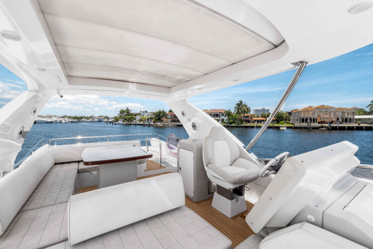 yacht Azimut 64 Third Wind Miami 35