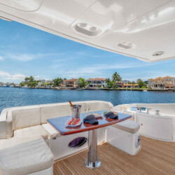 yacht Azimut 64 Third Wind Miami 37