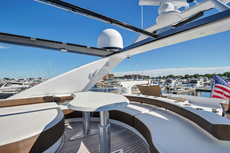 yacht Azimut 85 Elizee Miami 18
